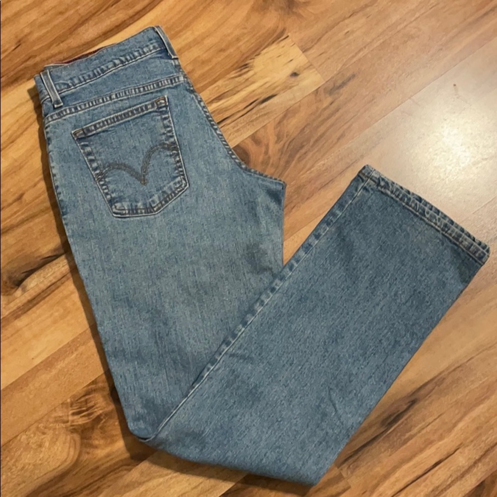 Levi’s Relaxed Boot Cut 550. Size 12 L.